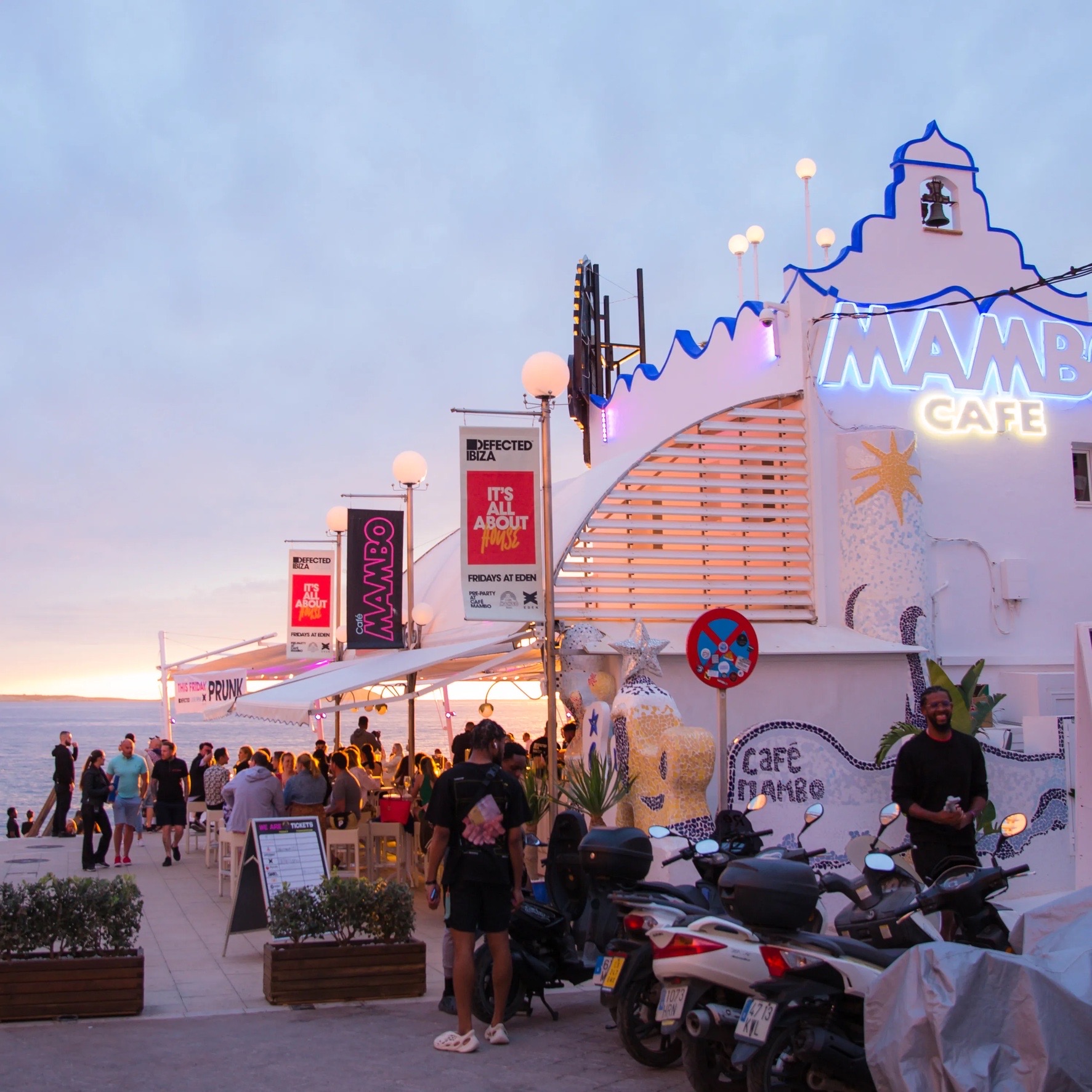 Café Mambos — Restaurant in San Antonio, Ibiza